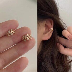 New Dainty Cute Boho Small Leaf Cuff Clip Earrings 1 Pair 2 Cuffs Gold A0129